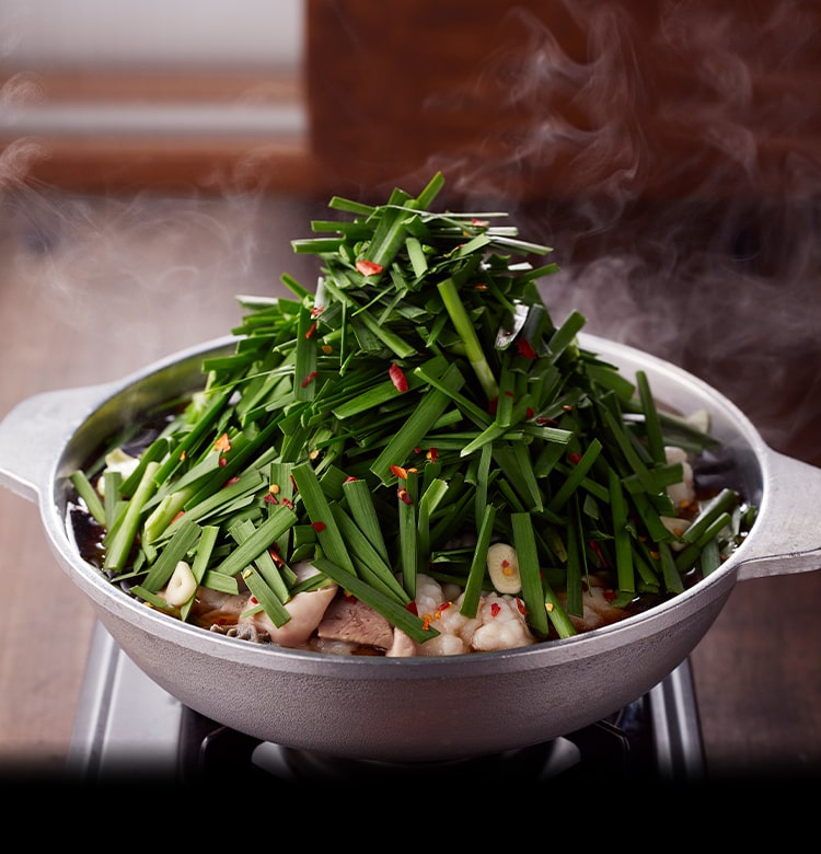 大盛りのニラとキャベツのもつ鍋